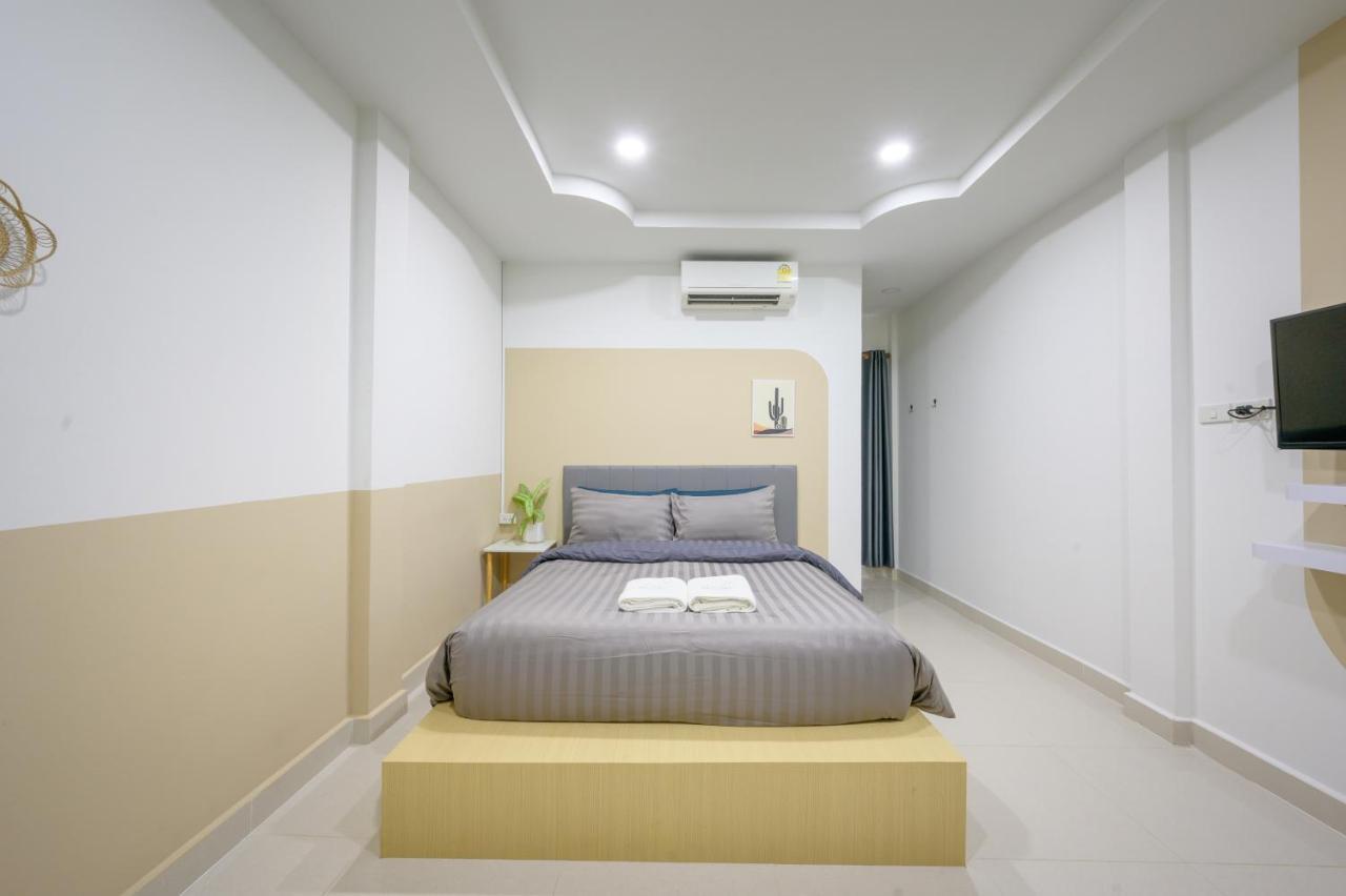 Halo Sea Koh Larn Hotel Pattaya Bagian luar foto