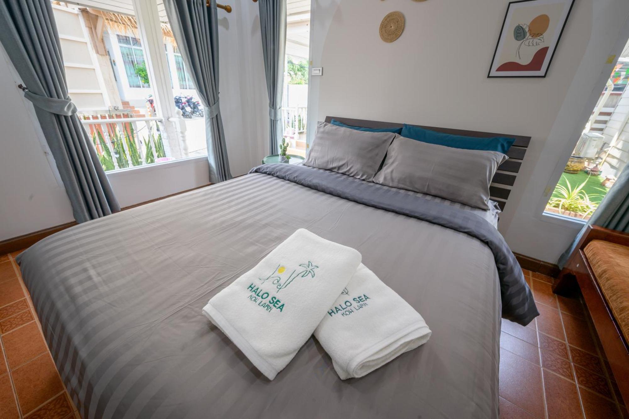 Halo Sea Koh Larn Hotel Pattaya Bagian luar foto